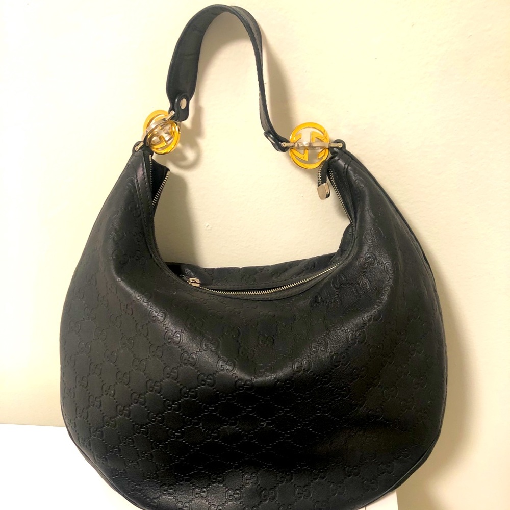 Gucci hobo two tone hardware.